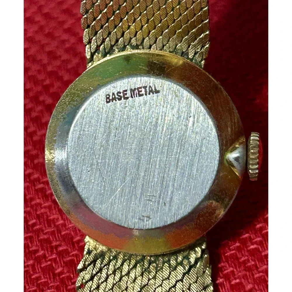 Vintage 1960 Lady Sheffield Women's Watch 17-Jewel Mechanical Hand Wind Gold Ton